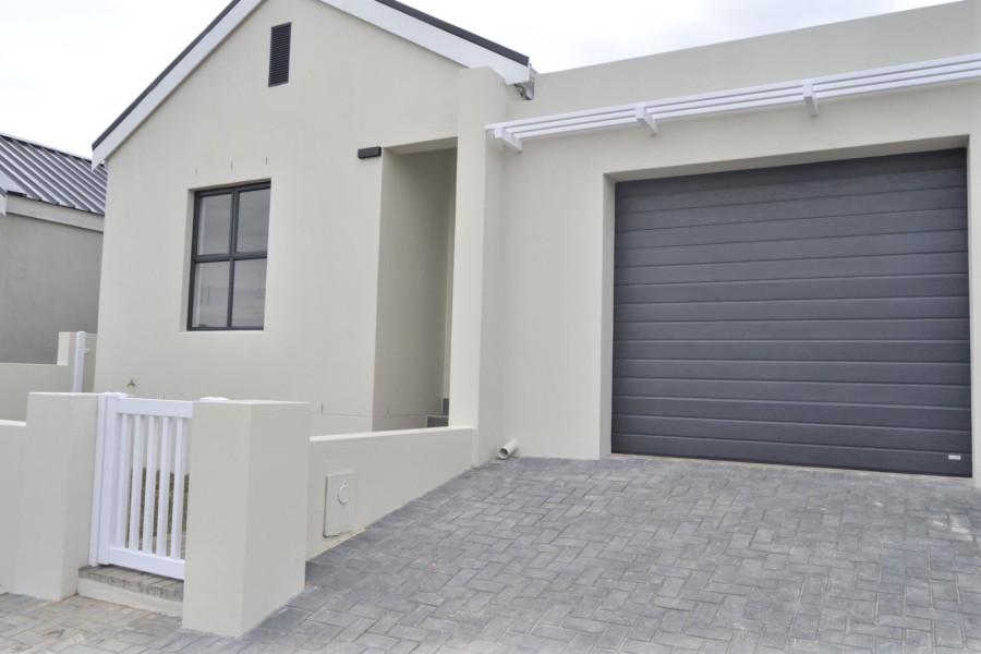 3 Bedroom Property for Sale in Somerset Lakes Western Cape